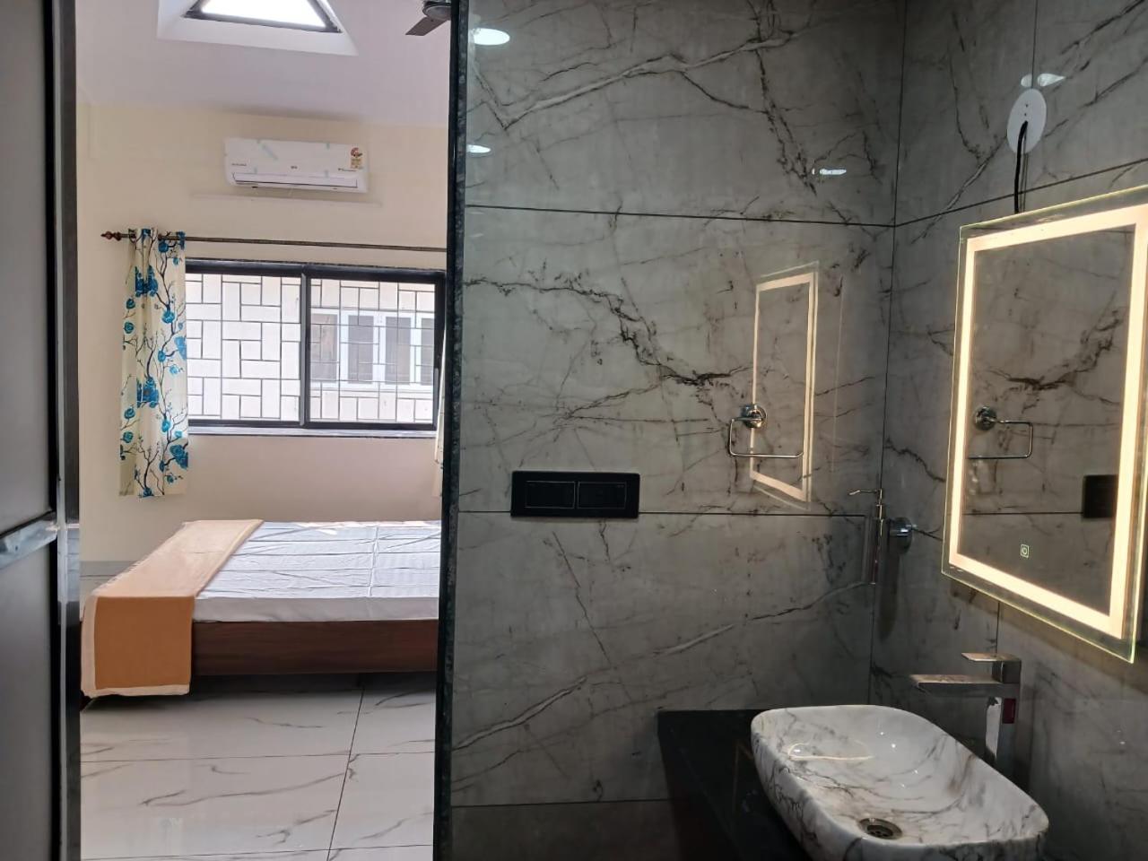 Mannat Villa With Swimming Pool And Garden Lonavala Extérieur photo
